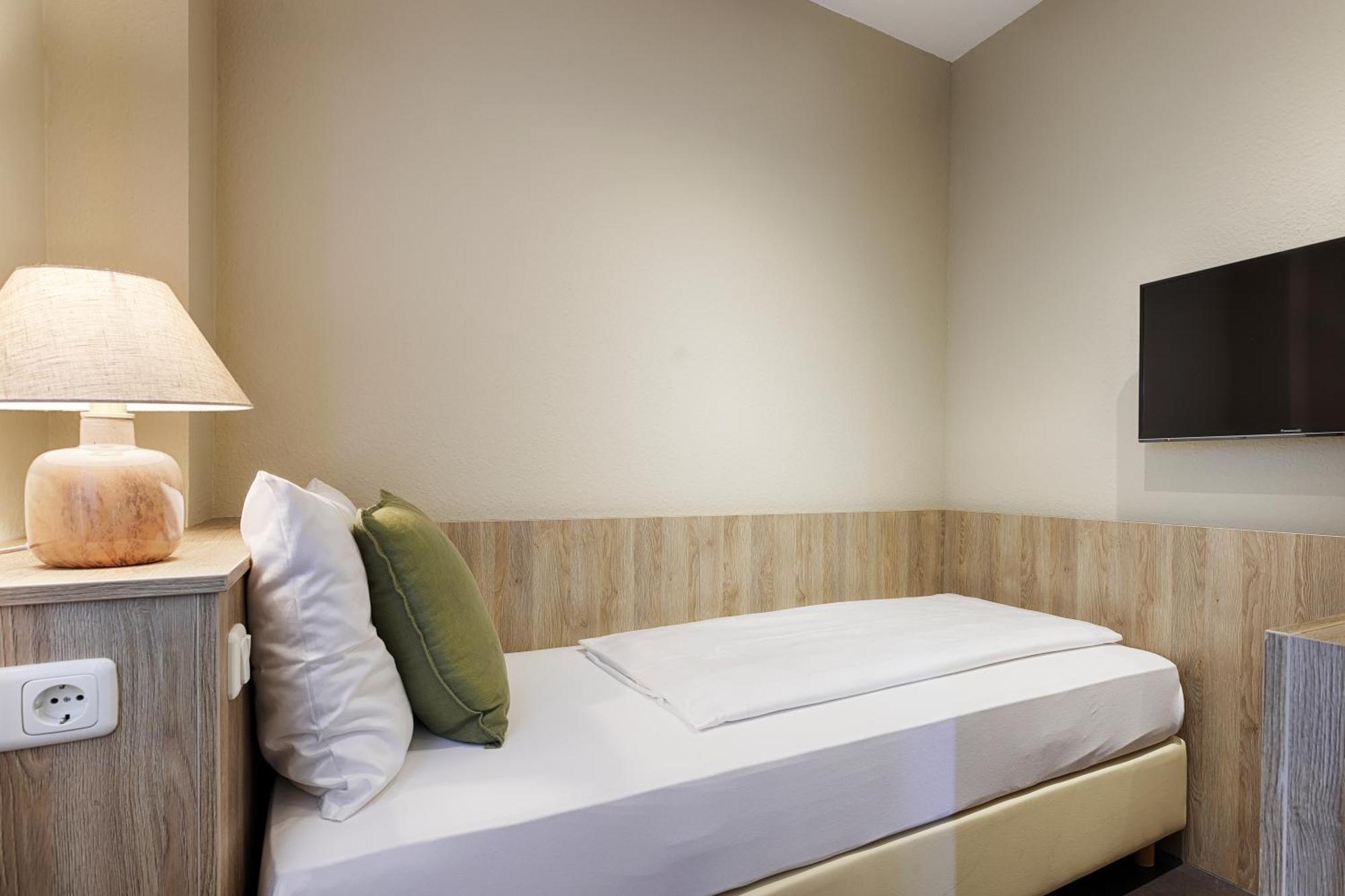 Hotel Fischzucht In Wuerzburg Eksteriør billede