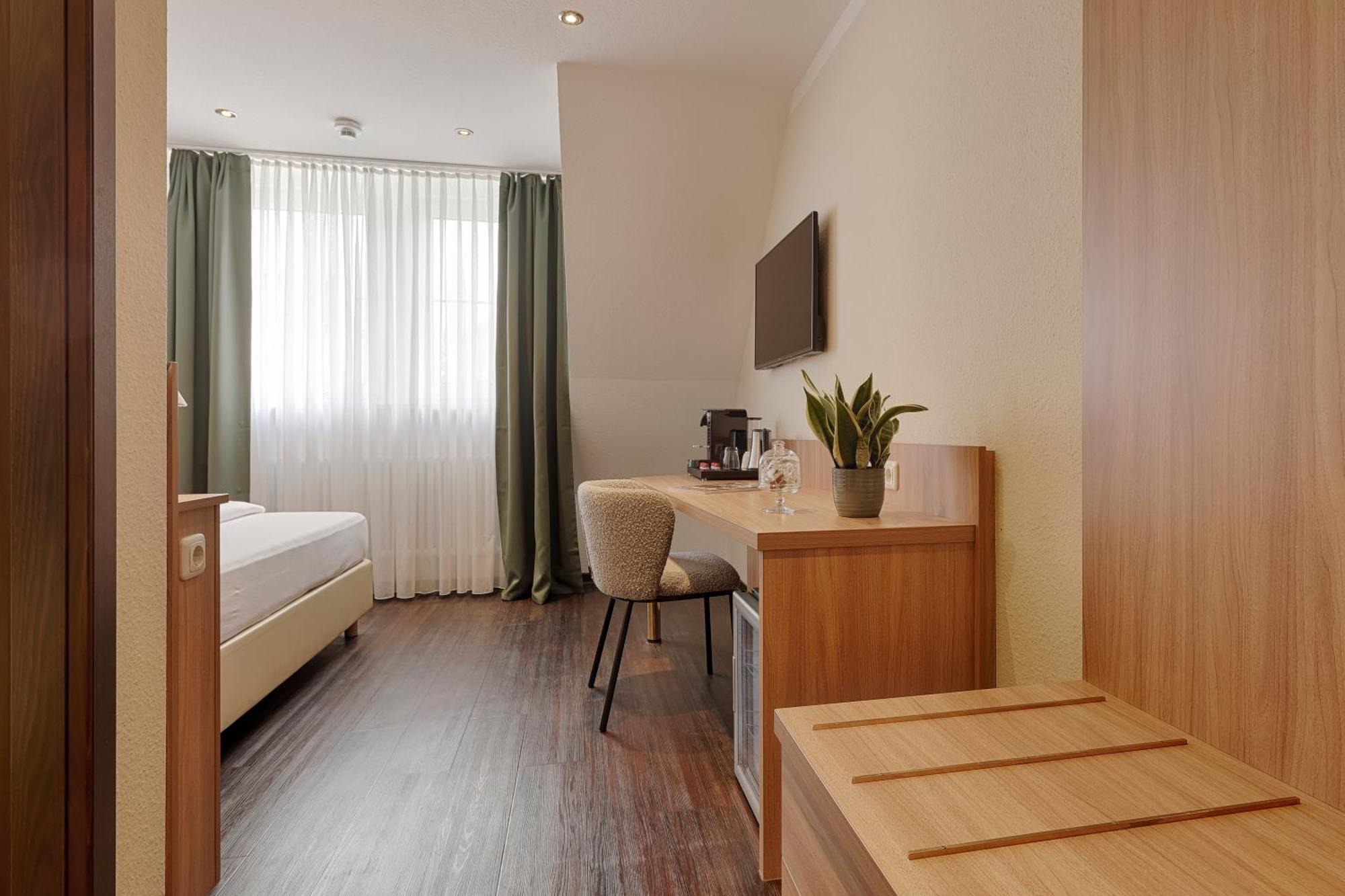 Hotel Fischzucht In Wuerzburg Eksteriør billede